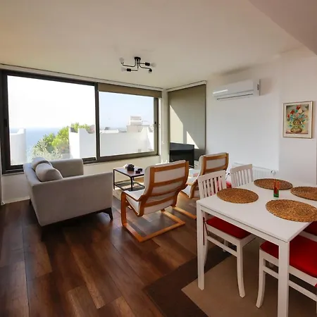 Вилла Peaceful Villa With Shared Pool And Sea View In Bodrum Giris